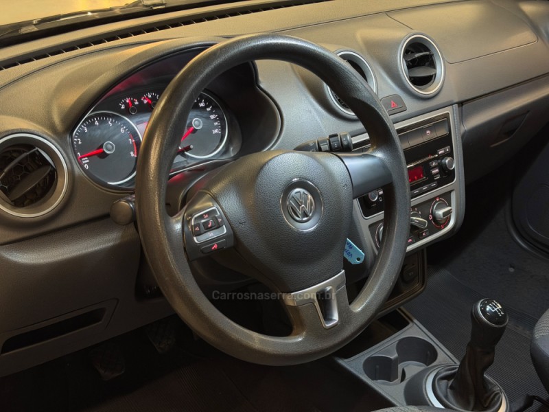 VOYAGE 1.6 MI TREND 8V FLEX 4P MANUAL - 2013 - ESTâNCIA VELHA