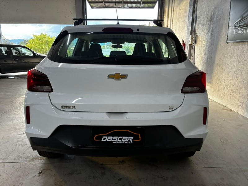 ONIX 1.0 LT 12V FLEX 4P MANUAL - 2020 - BOM PRINCíPIO
