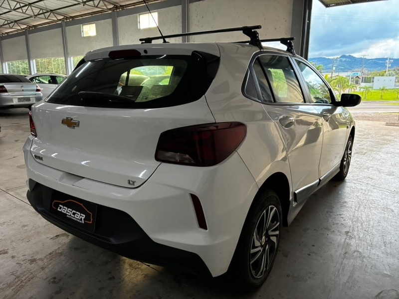 ONIX 1.0 LT 12V FLEX 4P MANUAL - 2020 - BOM PRINCíPIO