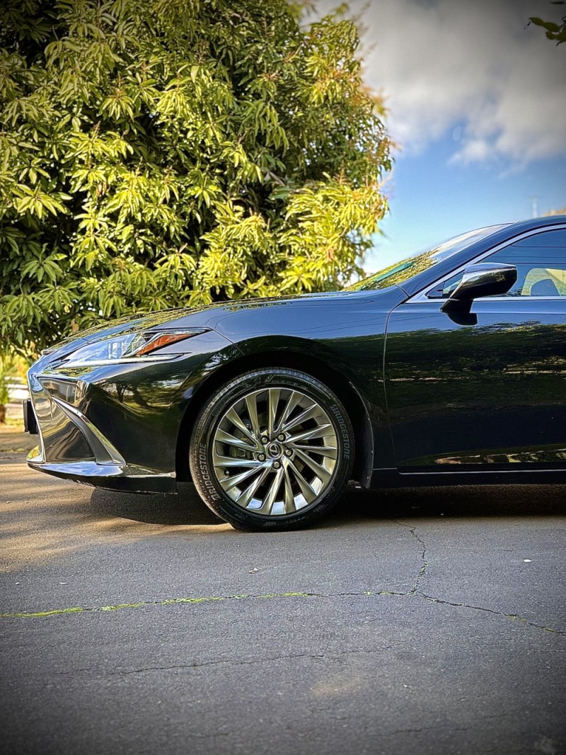 ES 300H 2.5 16V HÍBRIDO 4P AUTOMÁTICO - 2019 - CANOAS