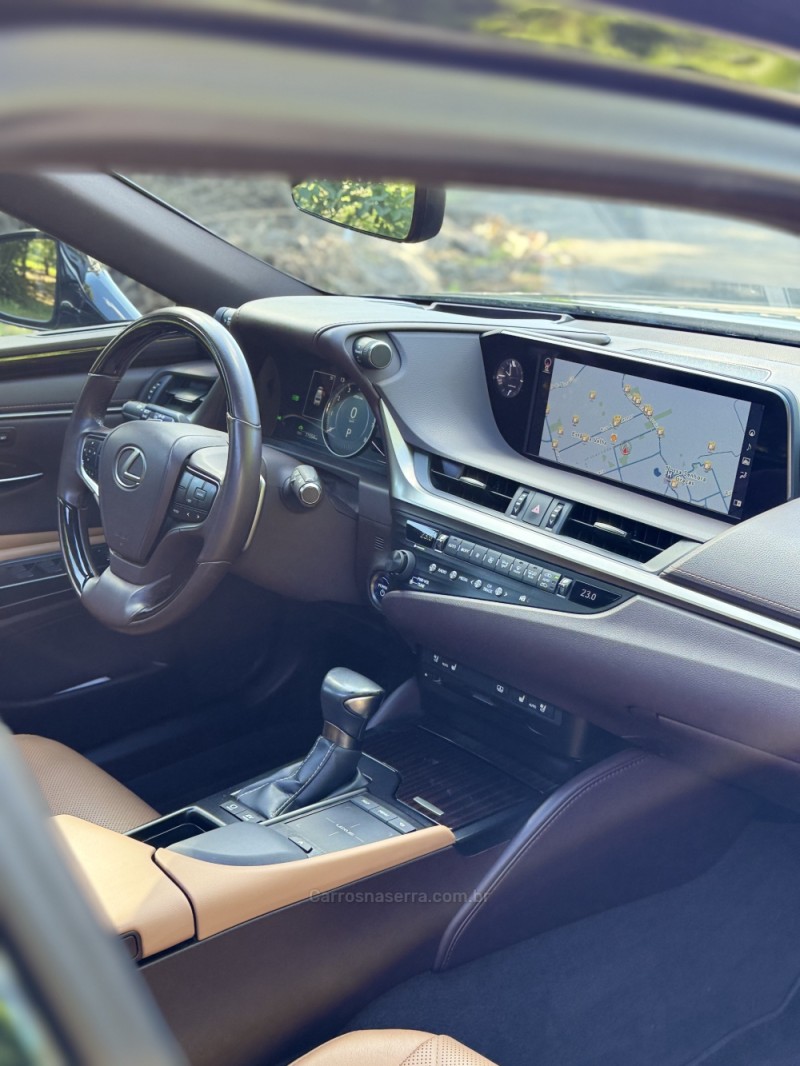 ES 300H 2.5 16V HÍBRIDO 4P AUTOMÁTICO - 2019 - CANOAS