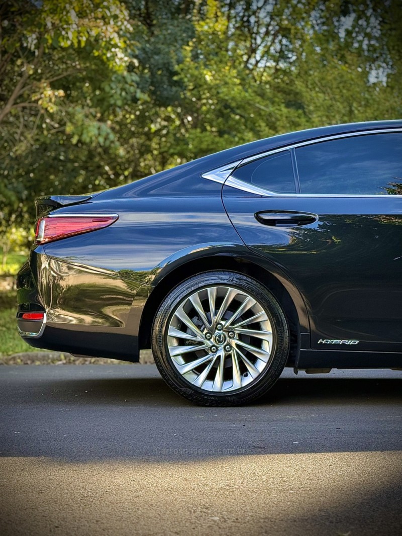 ES 300H 2.5 16V HÍBRIDO 4P AUTOMÁTICO - 2019 - CANOAS