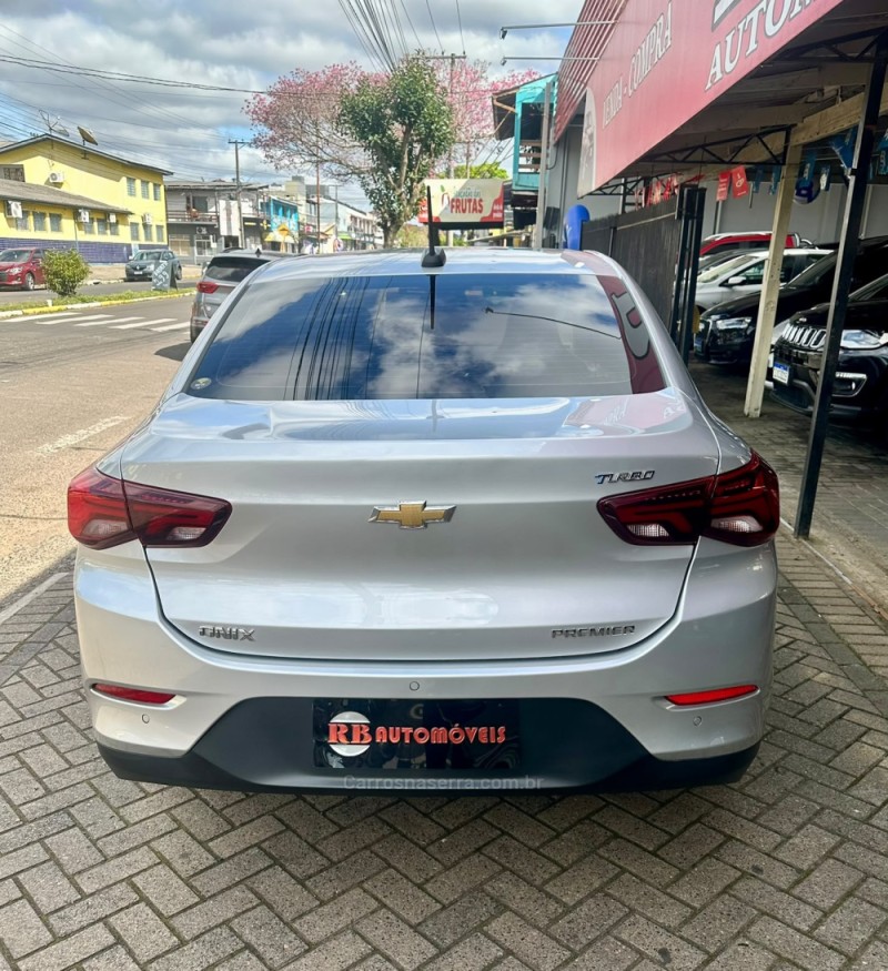 ONIX 1.0	PREMIER PLUS 12V TURBO FLEX 4P AUTOMÁTICO - 2020 - PAROBé