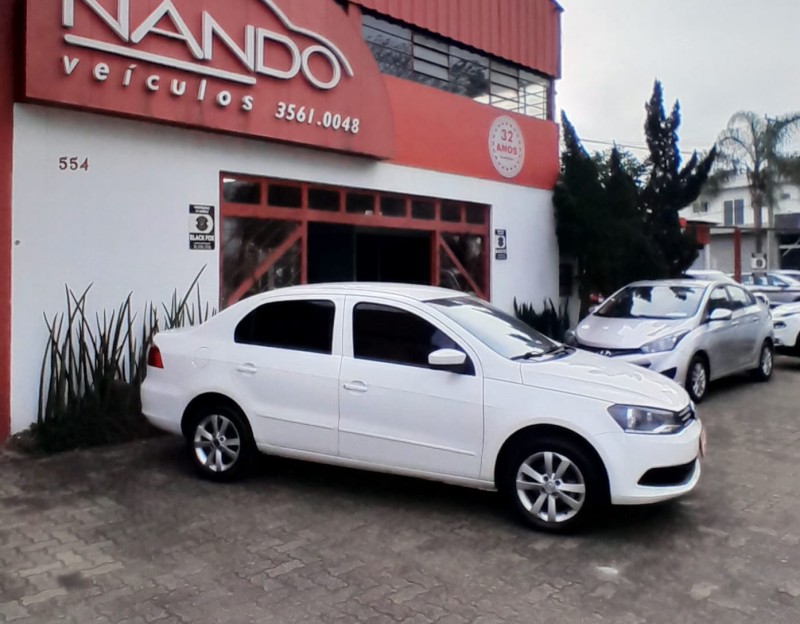 VOYAGE 1.0 MI TRENDLINE 8V FLEX 4P MANUAL - 2016 - ESTâNCIA VELHA