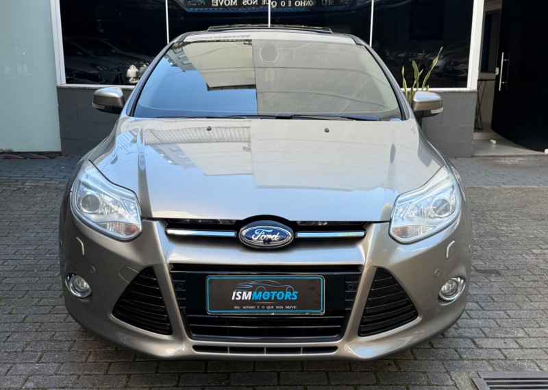 FOCUS 2.0 TITANIUM PLUS 16V FLEX 4P AUTOMÁTICO - 2015 - CAXIAS DO SUL
