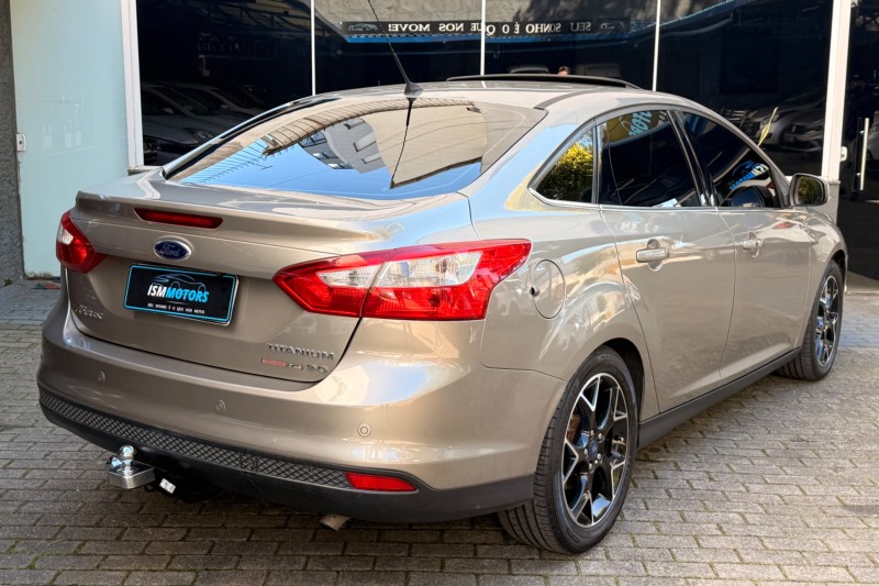 FOCUS 2.0 TITANIUM PLUS 16V FLEX 4P AUTOMÁTICO - 2015 - CAXIAS DO SUL