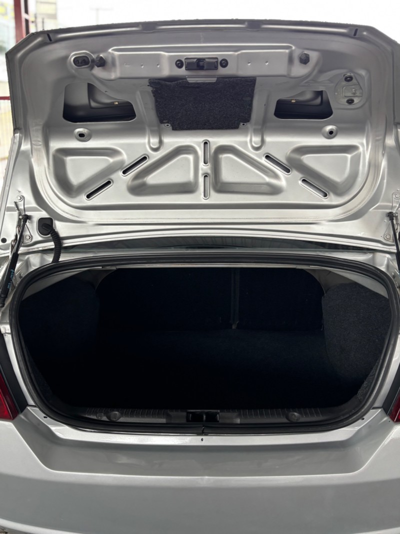 FIESTA 1.6 MPI 8V GASOLINA 4P MANUAL - 2008 - CAXIAS DO SUL