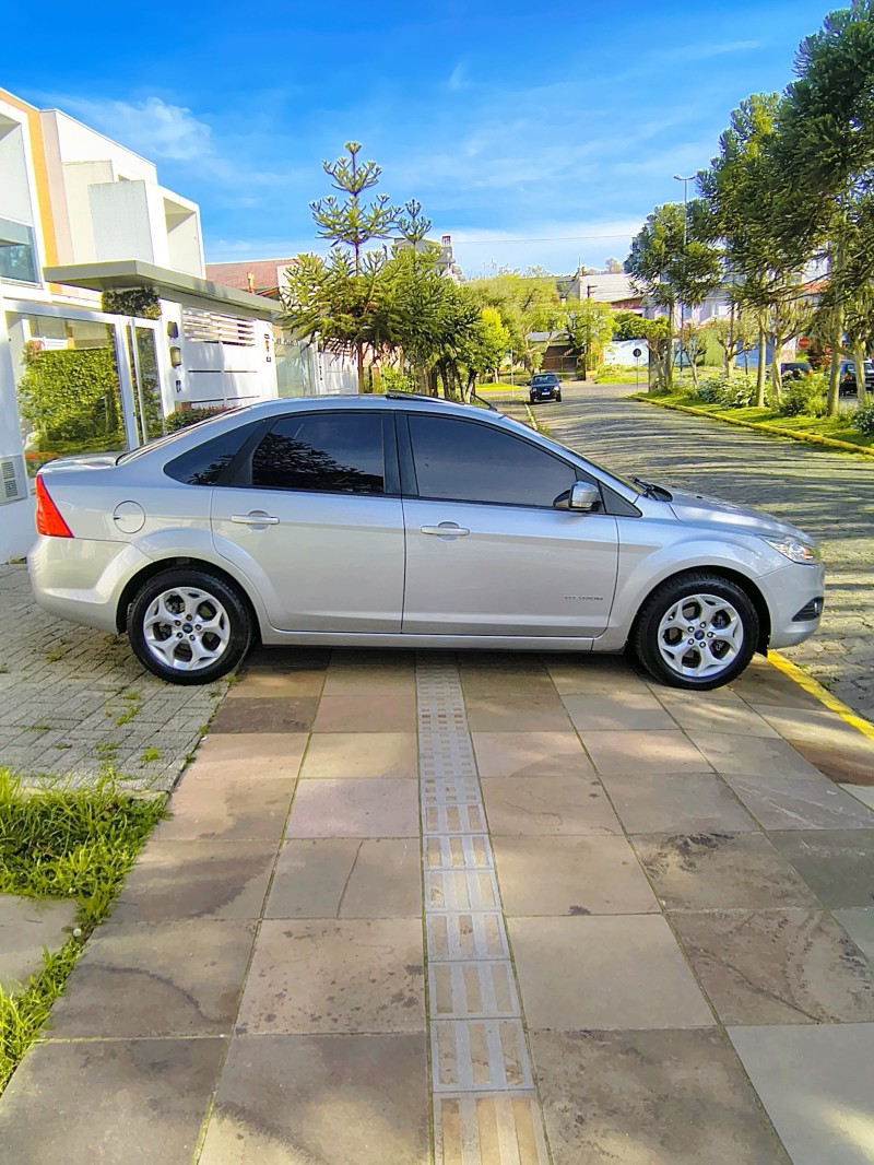 FOCUS 2.0 16V FLEX 4P AUTOMÁTICO - 2013 - FARROUPILHA