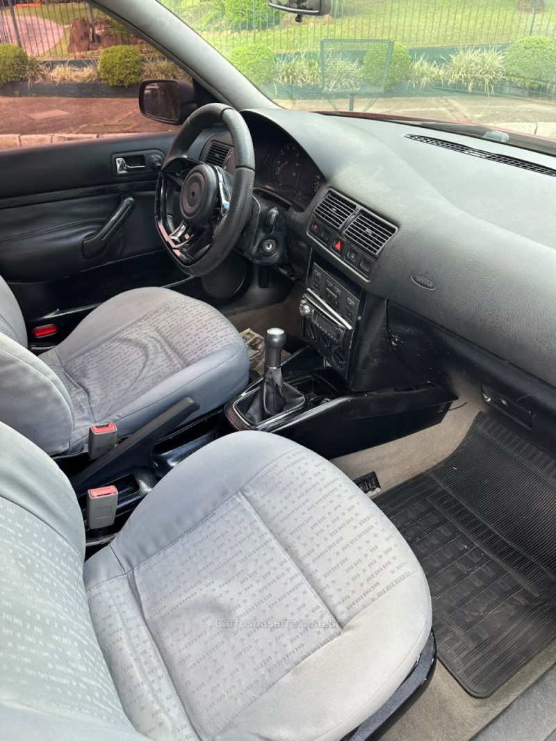 GOLF 1.6 8V GASOLINA 4P MANUAL - 2002 - IVOTI
