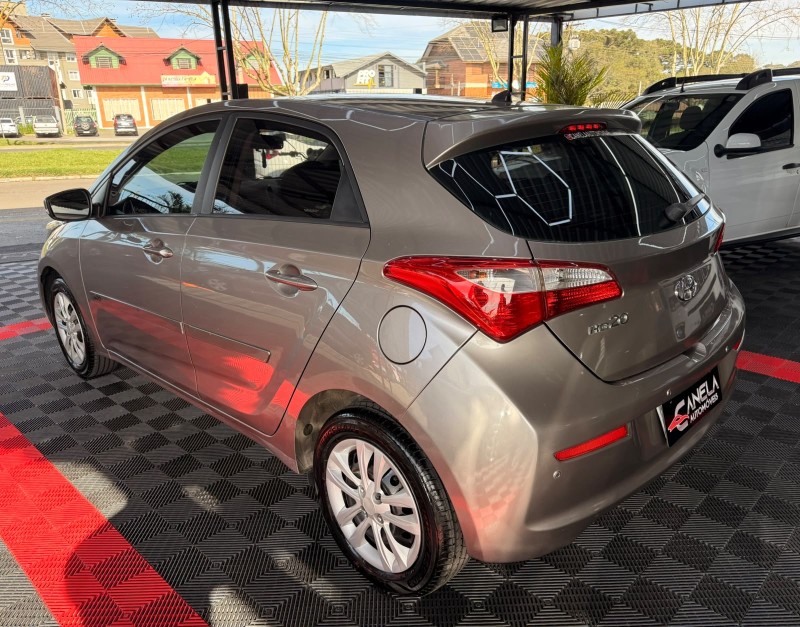 HB20 1.0 COMFORT 12V FLEX 4P MANUAL - 2017 - CANELA