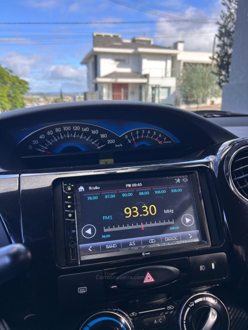 ETIOS 1.5 XS 16V FLEX 4P MANUAL - 2014 - VENâNCIO AIRES