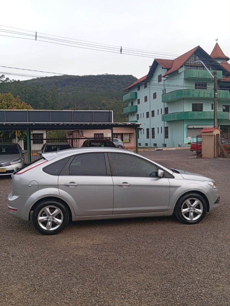 FOCUS 2.0 HC 16V FLEX 4P MANUAL - 2013 - PICADA CAFé