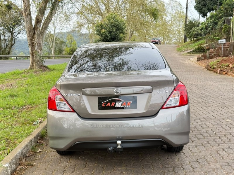 VERSA 1.6 16V FLEX SV 4P MANUAL - 2019 - DOIS IRMãOS