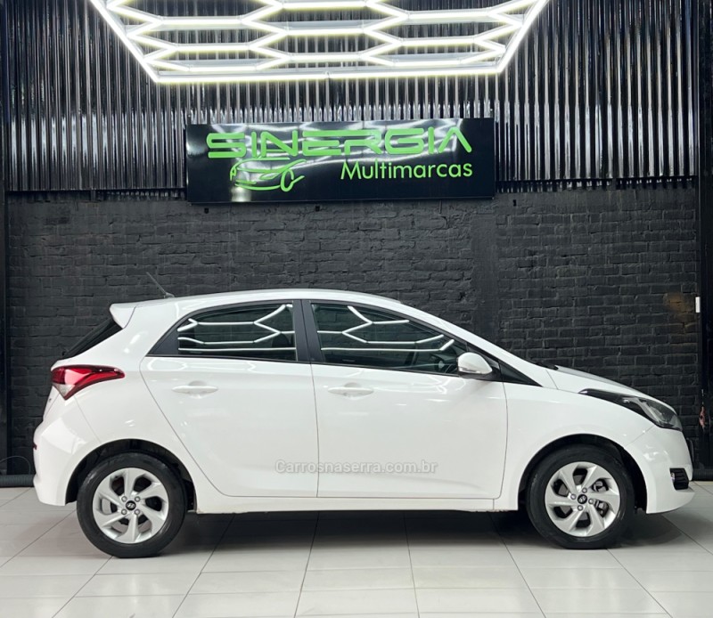 HB20 1.6 COMFORT 16V FLEX 4P MANUAL - 2017 - CAXIAS DO SUL