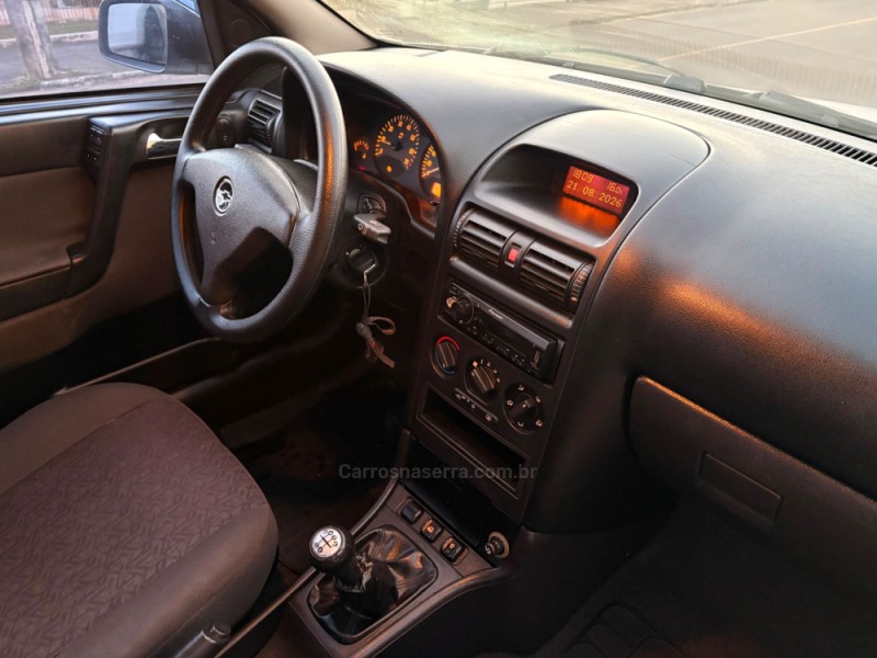 ASTRA 1.8 MPFI COMFORT SEDAN 8V FLEX 4P MANUAL - 2005 - ESTâNCIA VELHA
