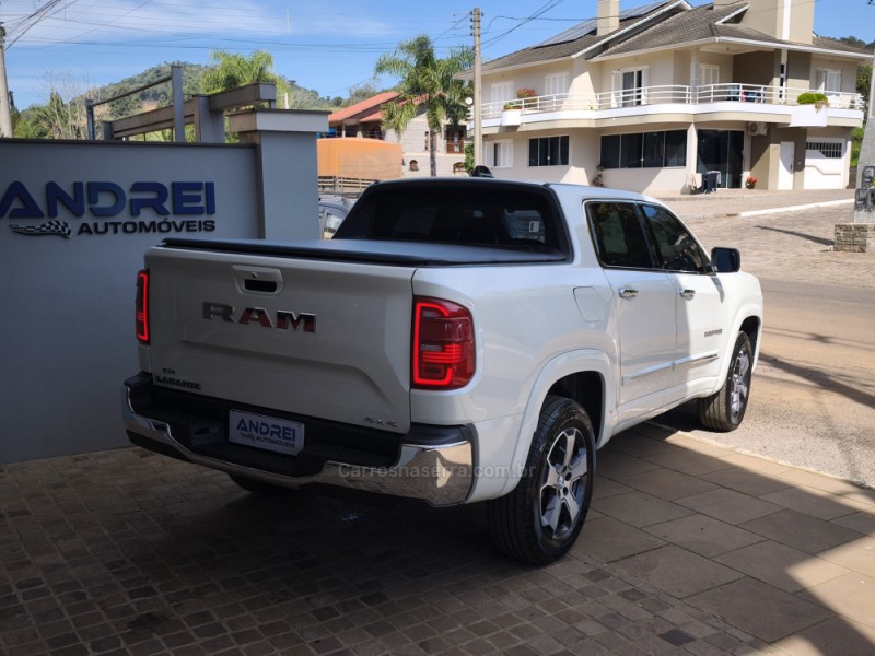 RAMPAGE 2.0 LARAMIE 4X4 TURBO DIESEL 4P AUTOMÁTICO - 2024 - SERAFINA CORRêA