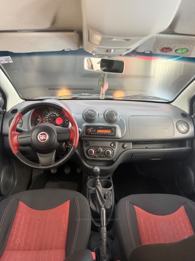 UNO 1.4 EVO SPORTING 8V FLEX 4P MANUAL - 2013 - FARROUPILHA