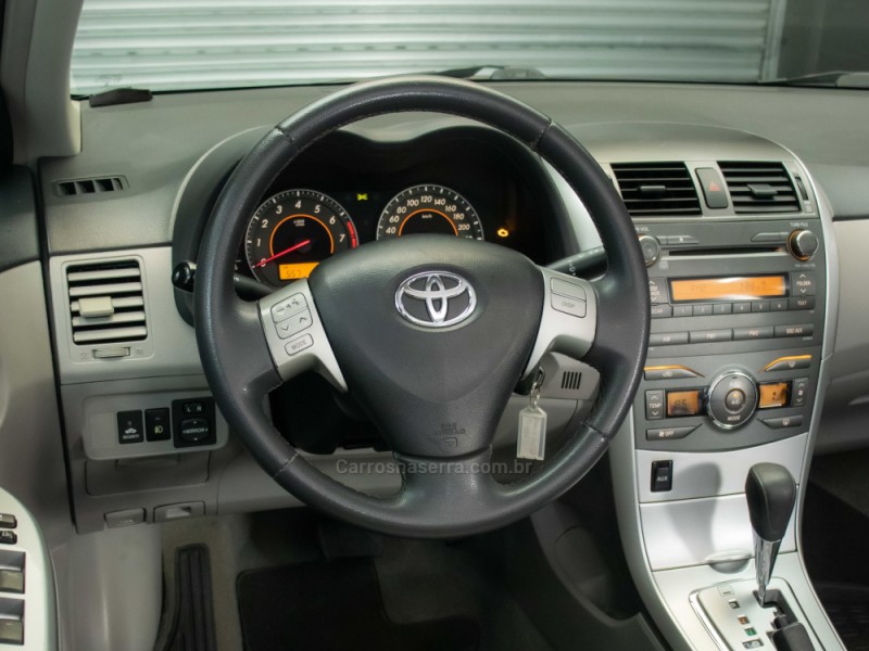 COROLLA 1.8 GLI 16V FLEX 4P AUTOMÁTICO - 2013 - CAXIAS DO SUL