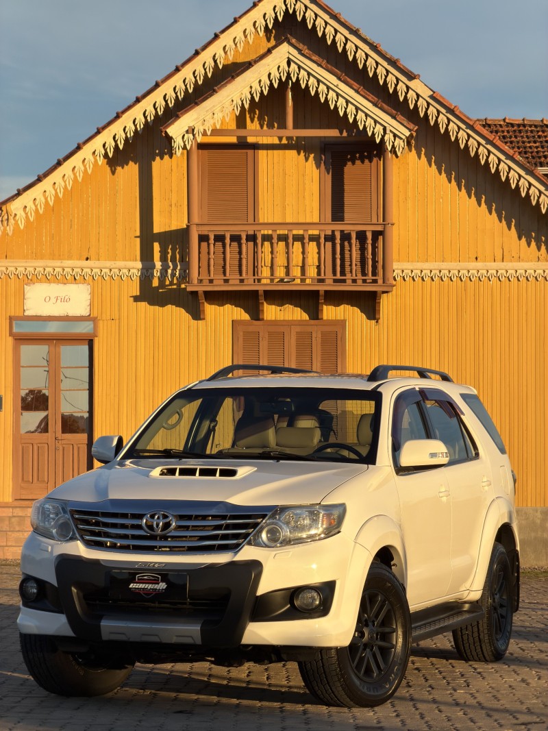 hilux sw4 3.0 srv 4x4 7 lugares 16v turbo intercooler diesel 4p automatico 2013 antonio prado