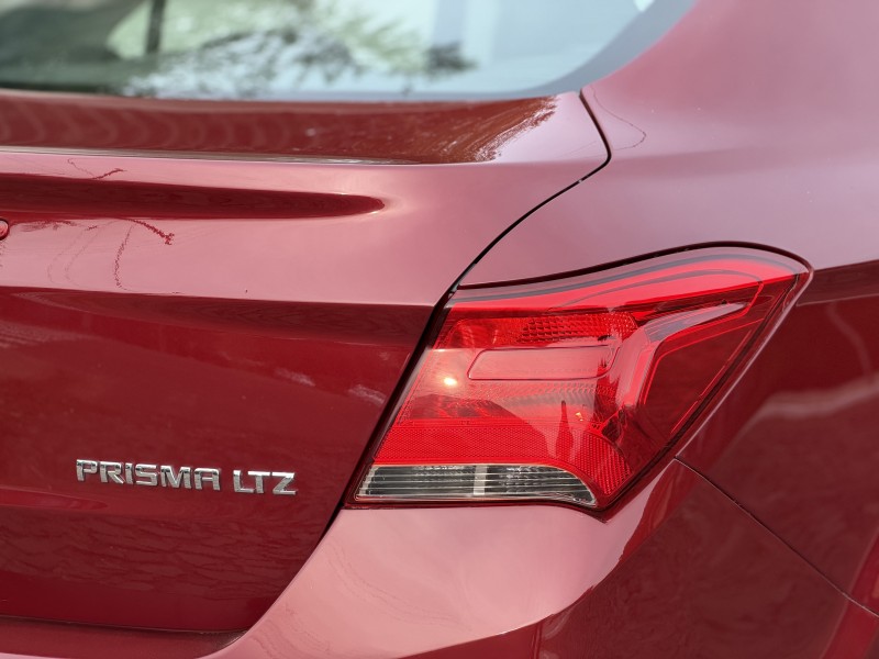 PRISMA 1.4 MPFI LTZ 8V FLEX 4P MANUAL - 2017 - DOIS IRMãOS
