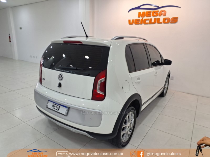 UP 1.0 CROSS T.FLEX 12V 4P MANUAL - 2016 - BENTO GONçALVES