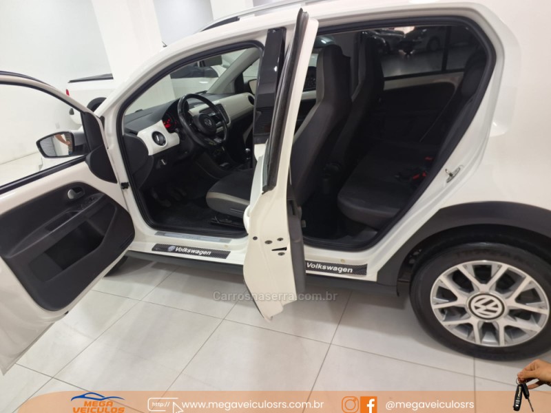 UP 1.0 CROSS T.FLEX 12V 4P MANUAL - 2016 - BENTO GONçALVES