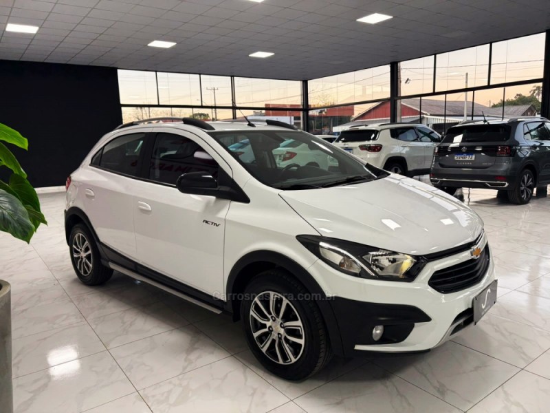 ONIX 1.4 MPFI ACTIV 8V FLEX 4P AUTOMÁTICO - 2017 - CAMPINAS DO SUL