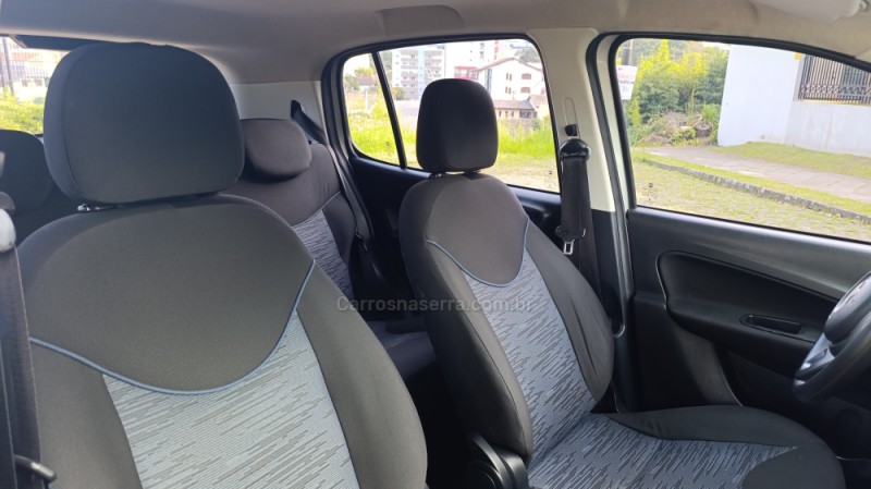 UNO 1.0 EVO ATTRACTIVE 8V FLEX 4P MANUAL - 2017 - CAXIAS DO SUL