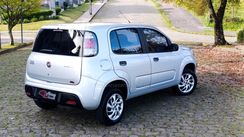 UNO 1.0 EVO ATTRACTIVE 8V FLEX 4P MANUAL - 2017 - CAXIAS DO SUL