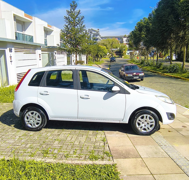 FIESTA 1.6 MPI 8V GASOLINA 4P MANUAL - 2013 - FARROUPILHA