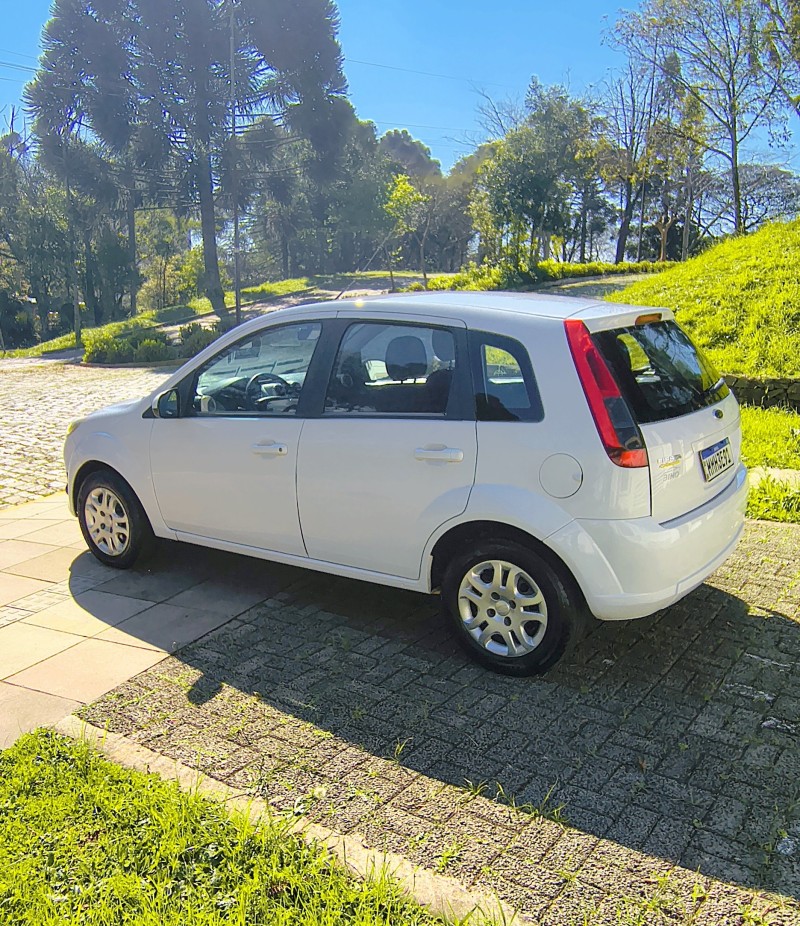 FIESTA 1.6 MPI 8V GASOLINA 4P MANUAL - 2013 - FARROUPILHA