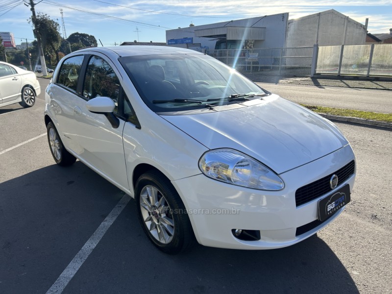 PUNTO 1.6 ESSENCE 16V FLEX 4P MANUAL - 2011 - BENTO GONçALVES