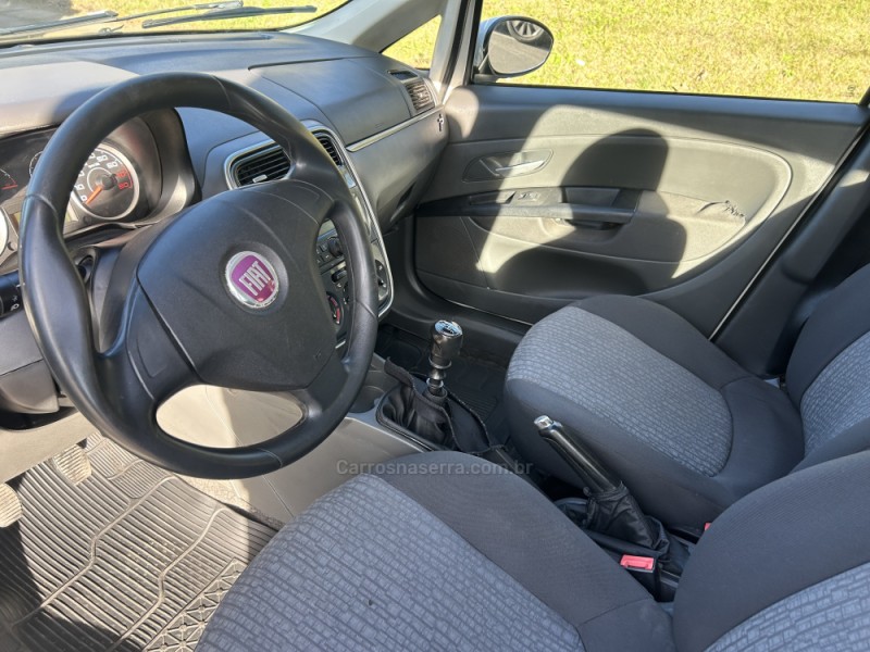 PUNTO 1.6 ESSENCE 16V FLEX 4P MANUAL - 2011 - BENTO GONçALVES