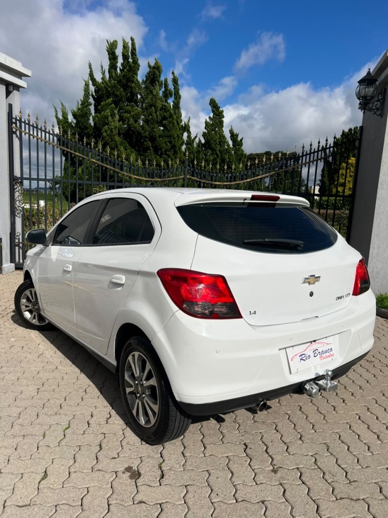 ONIX 1.4 MPFI LTZ 8V FLEX 4P MANUAL - 2014 - CAXIAS DO SUL
