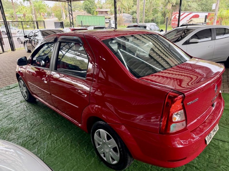 LOGAN 1.6 EXPRESSION 16V FLEX 4P AUTOMÁTICO - 2013 - SãO SEBASTIãO DO CAí