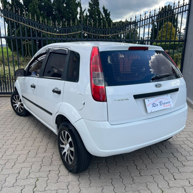 FIESTA 1.0 MPI PERSONNALITÉ 8V FLEX 4P MANUAL - 2005 - CAXIAS DO SUL