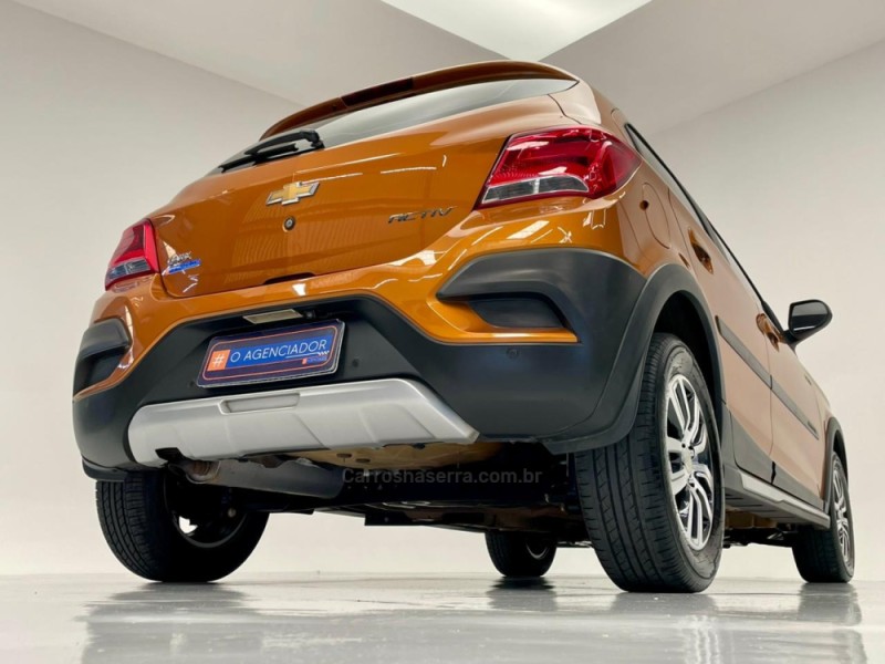 ONIX 1.4 MPFI ACTIV 8V FLEX 4P MANUAL - 2017 - SANTA CRUZ DO SUL