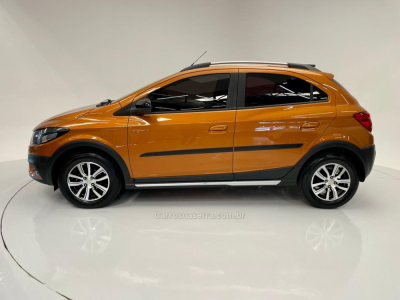 ONIX 1.4 MPFI ACTIV 8V FLEX 4P MANUAL - 2017 - SANTA CRUZ DO SUL