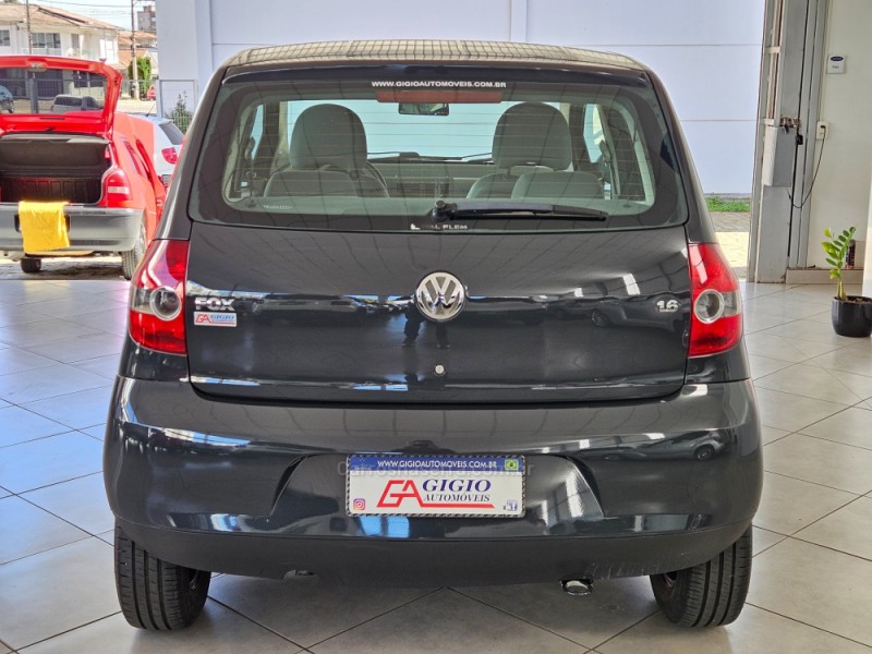FOX 1.6 MI 8V FLEX 4P MANUAL - 2005 - TAPEJARA