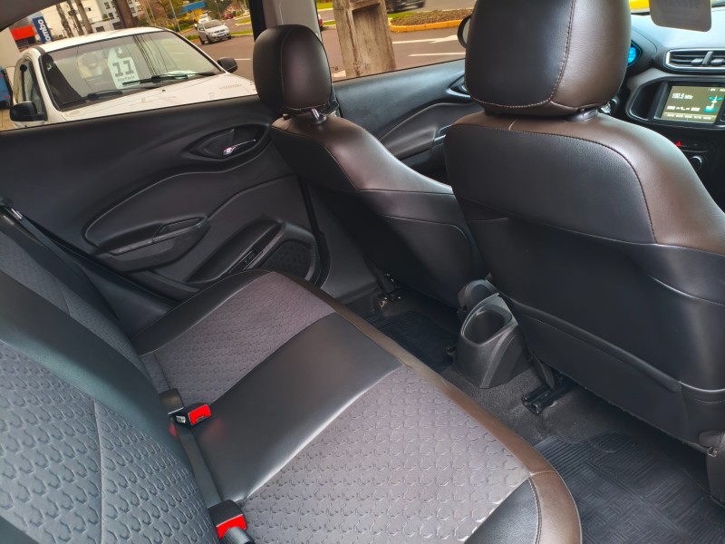 PRISMA 1.4 MPFI LTZ 8V FLEX 4P MANUAL - 2017 - BOM PRINCíPIO