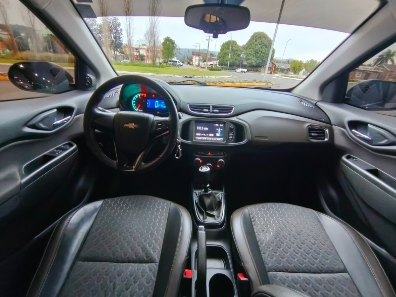 PRISMA 1.4 MPFI LTZ 8V FLEX 4P MANUAL - 2017 - BOM PRINCíPIO