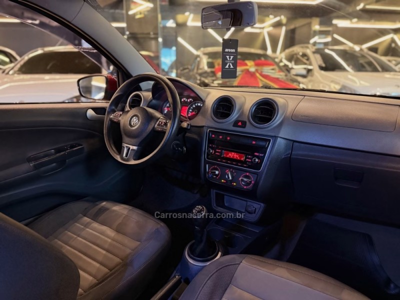 VOYAGE 1.6 MI HIGHLINE 8V FLEX 4P MANUAL - 2014 - NOVO HAMBURGO