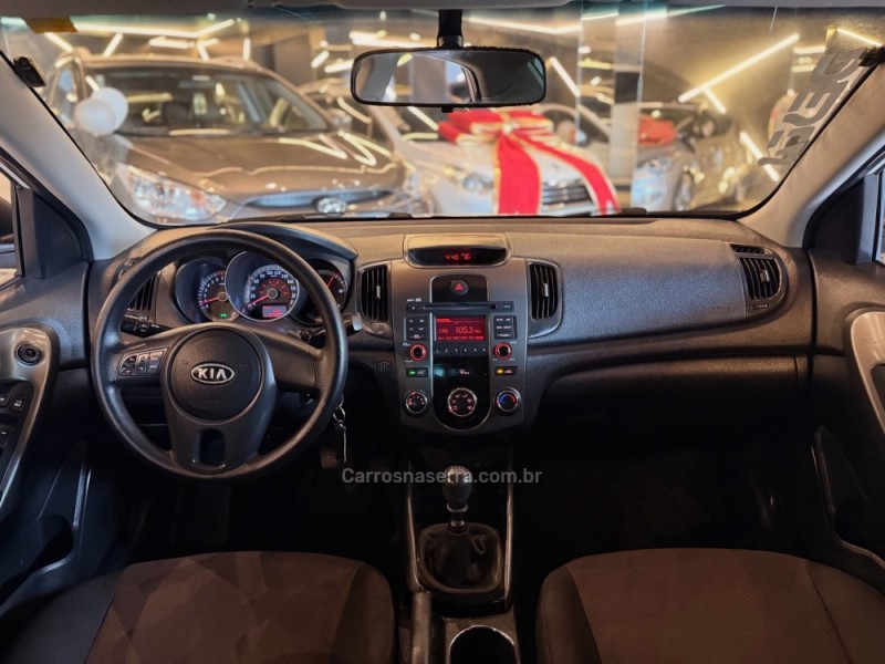 CERATO 1.6 EX2 SEDAN 16V GASOLINA 4P MANUAL - 2011 - NOVO HAMBURGO