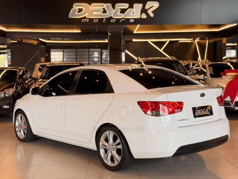 CERATO 1.6 EX2 SEDAN 16V GASOLINA 4P MANUAL - 2011 - NOVO HAMBURGO