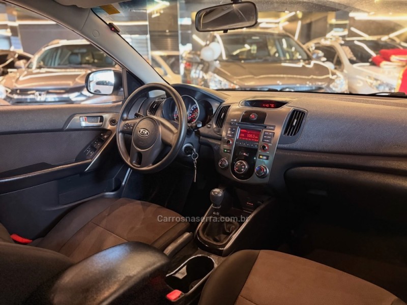 CERATO 1.6 EX2 SEDAN 16V GASOLINA 4P MANUAL - 2011 - NOVO HAMBURGO