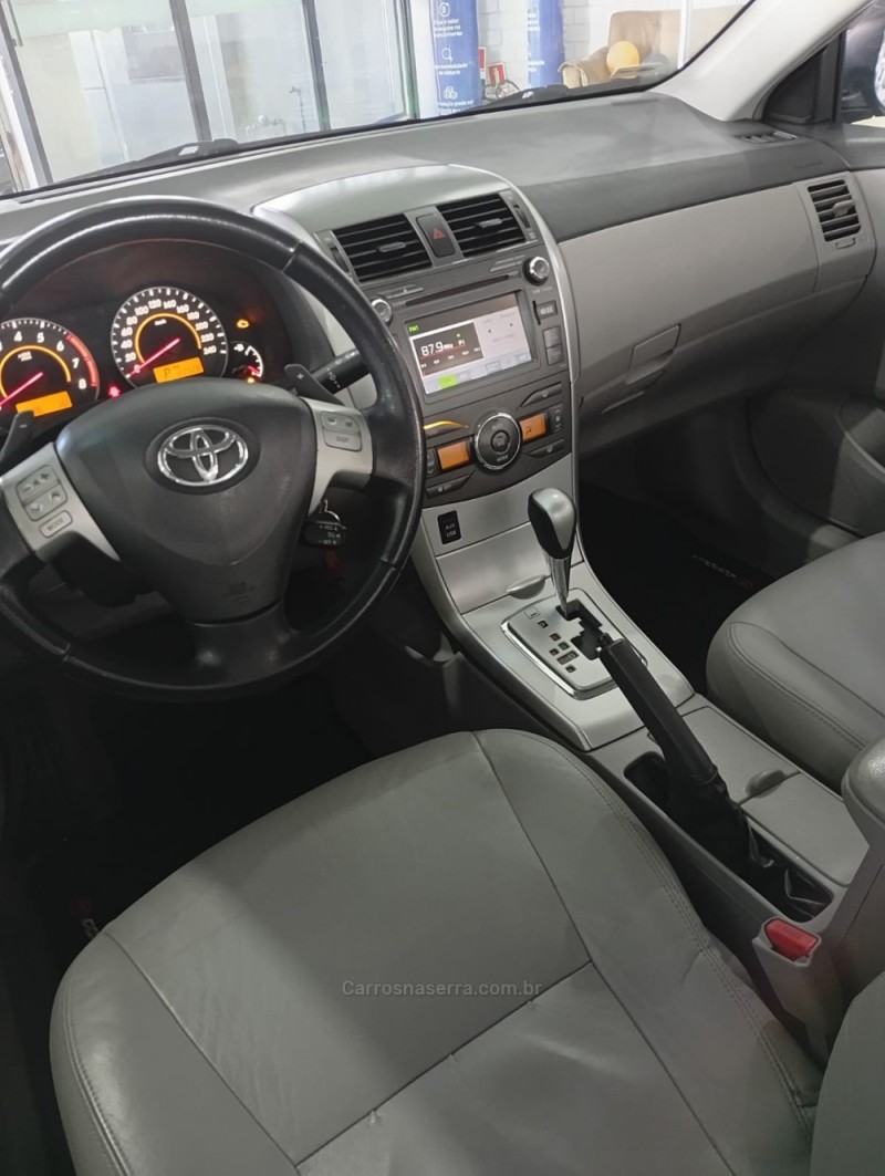 COROLLA 2.0 XEI 16V FLEX 4P AUTOMÁTICO - 2014 - PASSO FUNDO