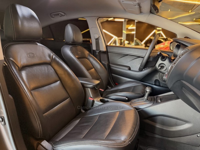 CERATO 1.6 SX3 16V FLEX 4P AUTOMÁTICO - 2014 - NOVO HAMBURGO