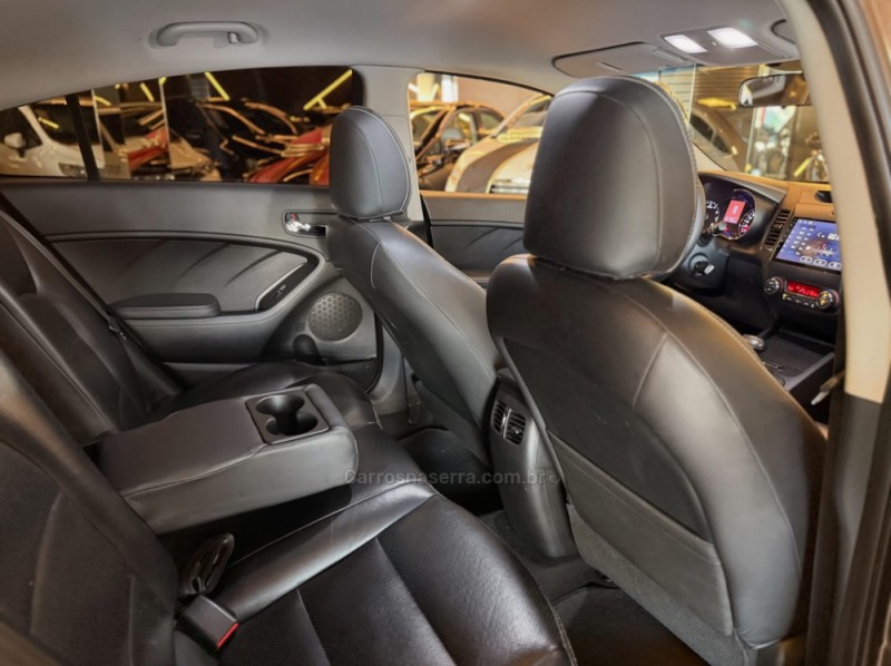 CERATO 1.6 SX3 16V FLEX 4P AUTOMÁTICO - 2014 - NOVO HAMBURGO
