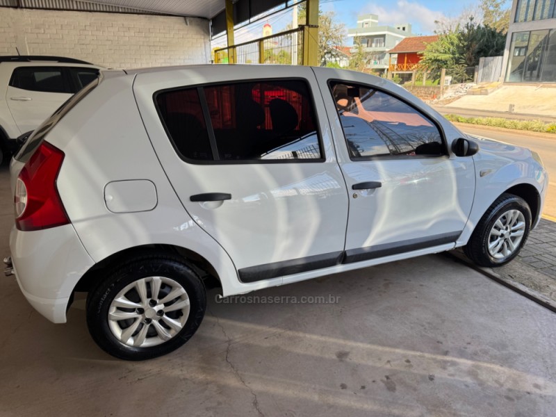 SANDERO 1.0 EXPRESSION 16V FLEX 4P MANUAL - 2009 - BARãO