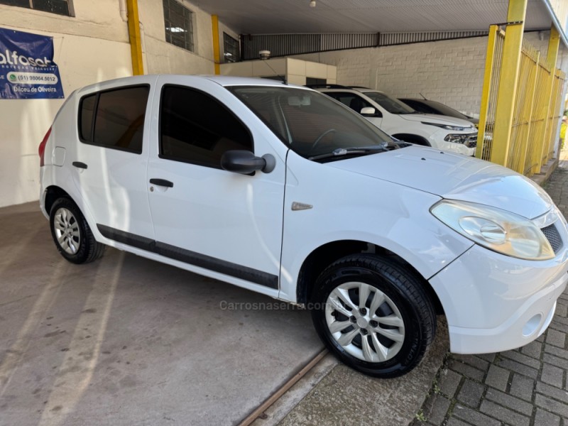SANDERO 1.0 EXPRESSION 16V FLEX 4P MANUAL - 2009 - BARãO